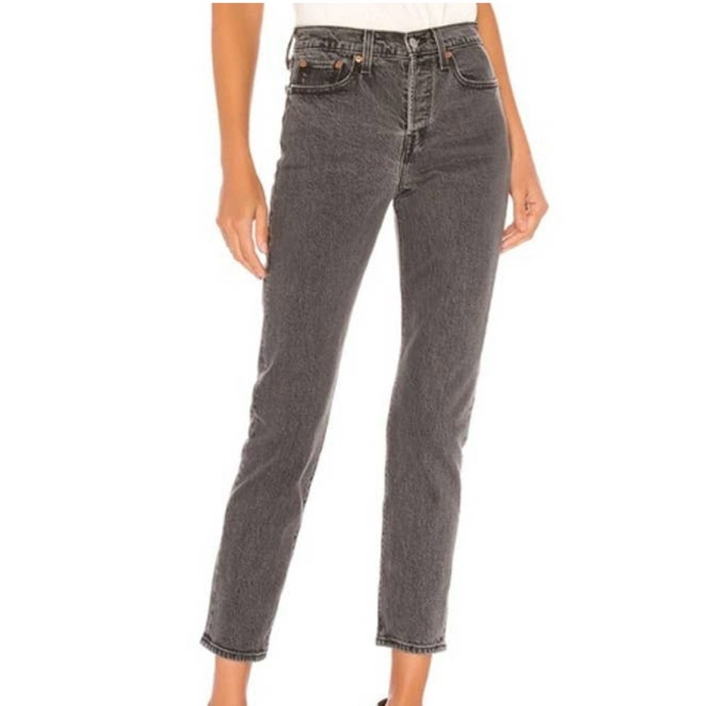 Levi’s Wedgie Straight Gray Jeans